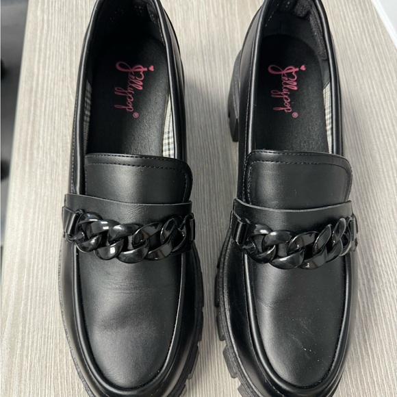 Jellypop black leather with buckle shoes! - Picture 3 of 3